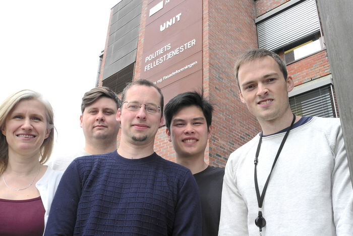 Utviklerteamet bak den nye Cristin-versjonen. Fra venstre: Gordana Ilic Holen, Mathias Håheim Johnsen, Daniel Sachse, Timothy Lim, Harald Borgenvik